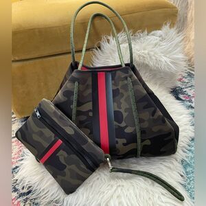 Haute Shore Neoprene Greyson Green Camo Tote w/Matching Pouch